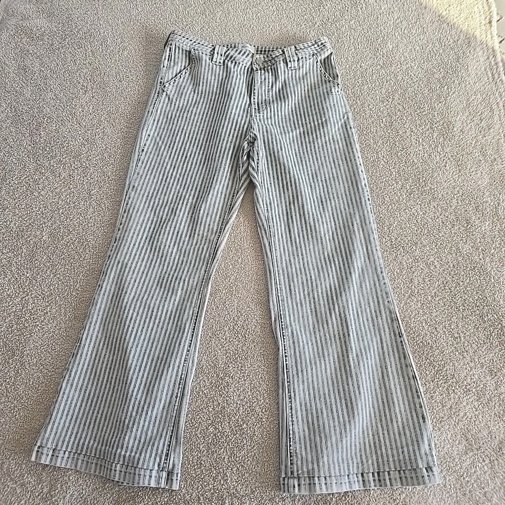 KanCan Black/white Striped Pattern Wide-leg Hi-rise Jeans Festival Szโ 11/29